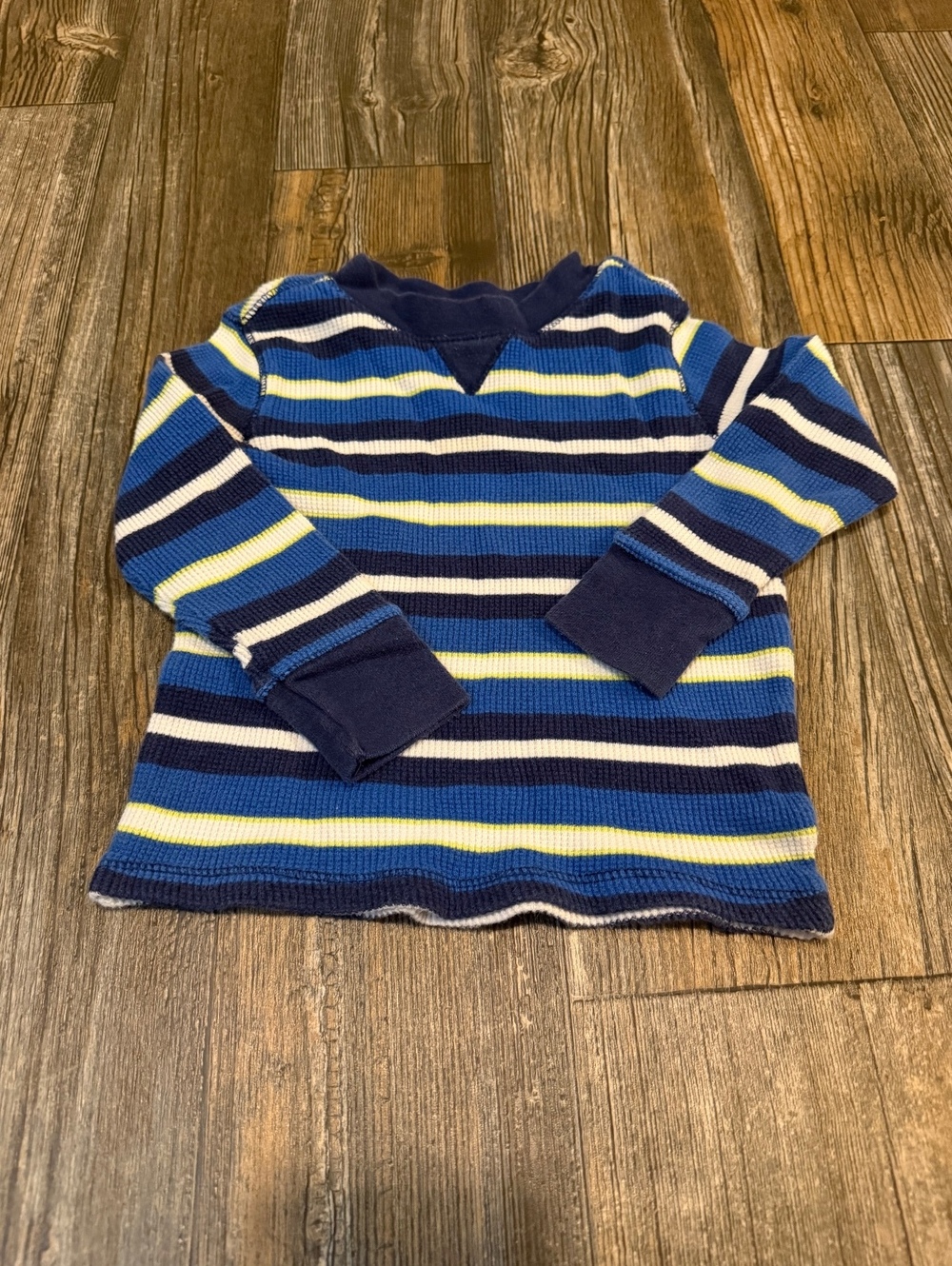 Old Navy long sleeve shirt